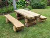 Zestaw mebli ogrodowych z bali FRED (stół z ławkami bez oparcia)